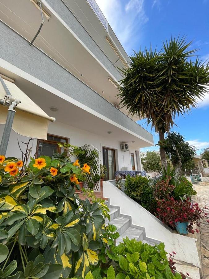 Hola Rooms Ксамил Екстериор снимка