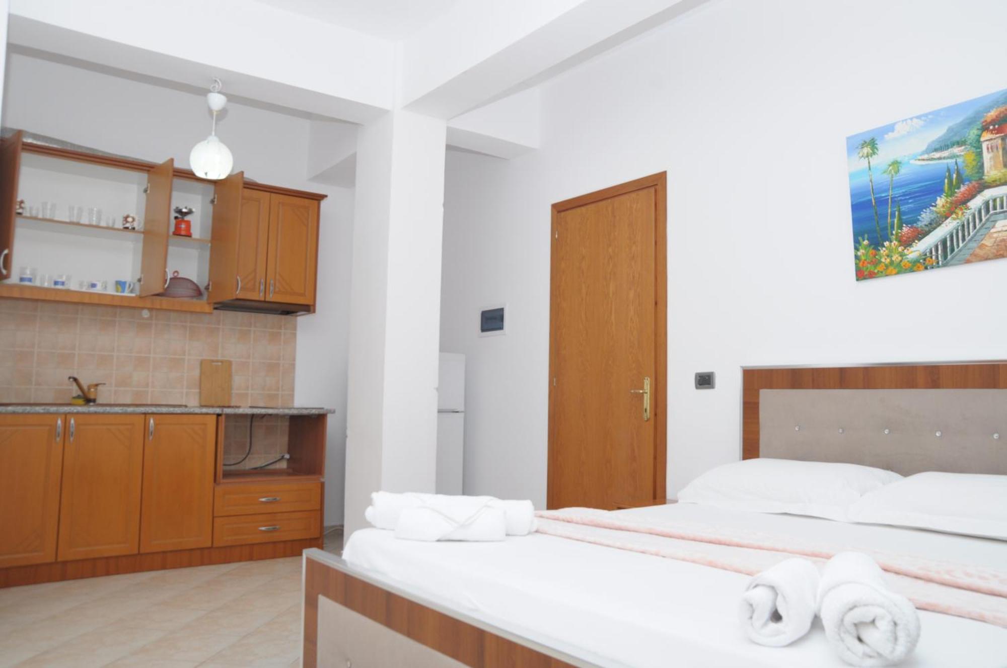 Hola Rooms Ксамил Екстериор снимка