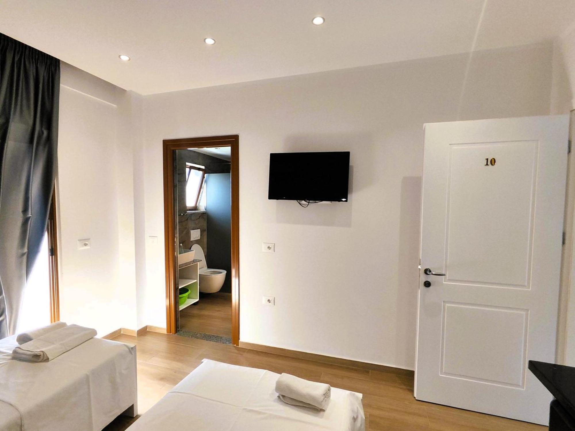 Hola Rooms Ксамил Екстериор снимка