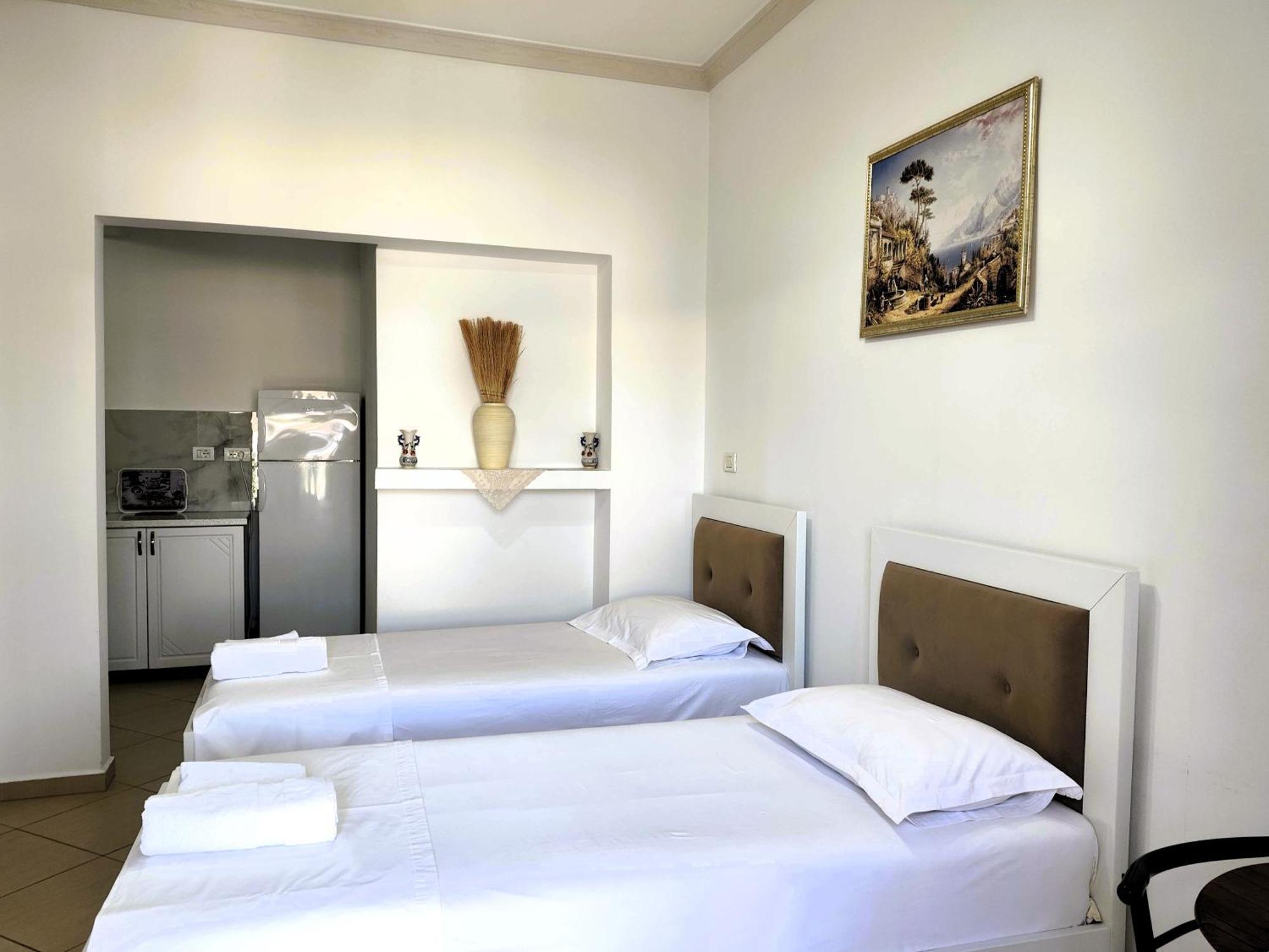 Hola Rooms Ксамил Екстериор снимка